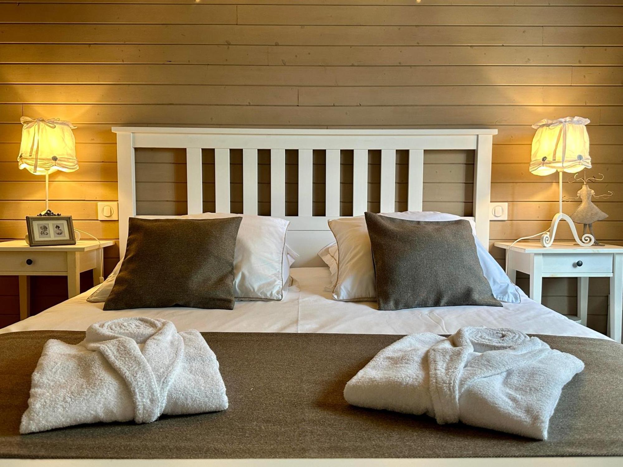 Venarey-les-Laumes Sous Le Cerisier Bed & Breakfast エクステリア 写真